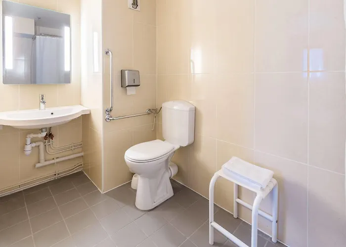 Colmar Vignobles Ouest Hotel 2*