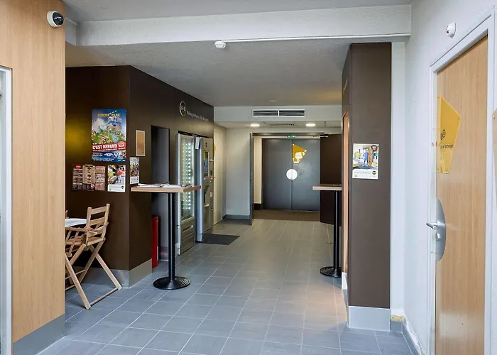 Hotel Colmar Vignobles Ouest 2*